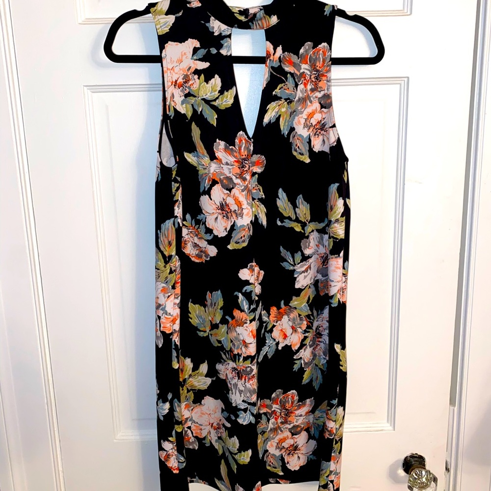 Black Key Hole Sleeveless Mini Dress